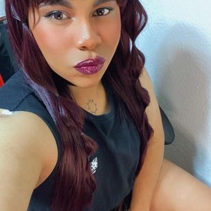 Model - Megan Taylor bigcock