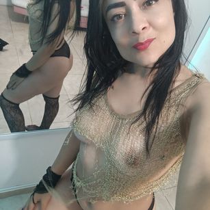 Model - Isabella Evans anal