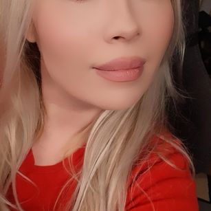 Model - CurvyWhitneyLynn milf