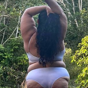 Model - KikiBau bigass