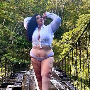 Model - KikiBau milf