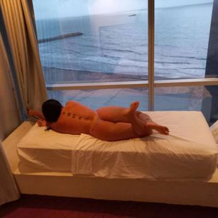 Model - Arianita Stone bigtits