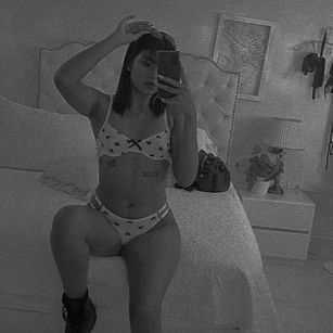 Model - Liz_23 hermosa