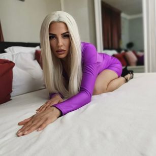 Model - KyileeCarter streaptease