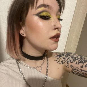 Model - Ada Wong girlfriend