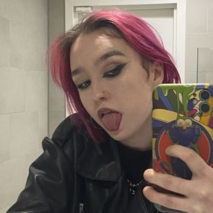 Model - Ada Wong domination