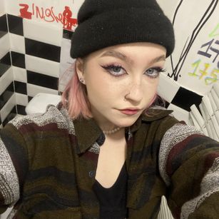 Model - Ada Wong domination