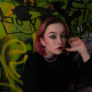 Model - Ada Wong bdsm