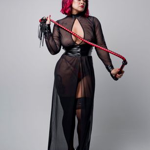 Model - jena derbo squirt