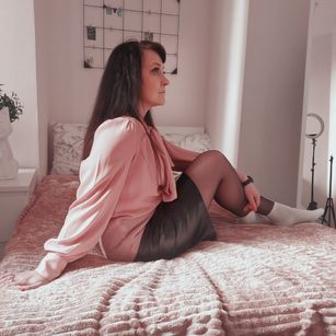 Model - Helga Miller bigboobs