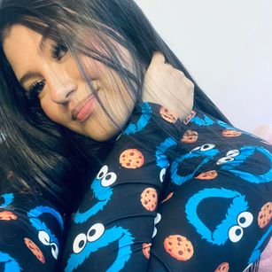 Model - Mara Castillo cute