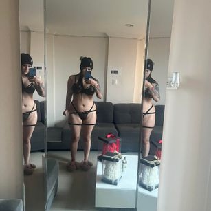 Model - Mara Castillo shy