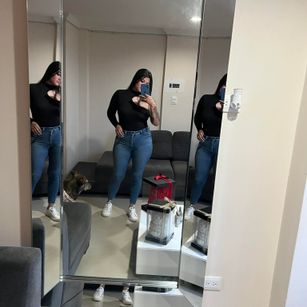 Model - Mara Castillo shy