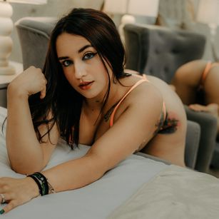 Model - Ashley Boom bigass