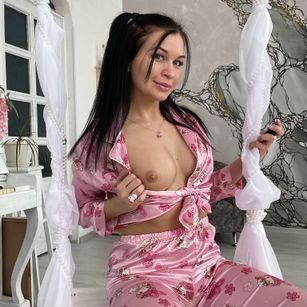 Model - Kleoxxx fetish