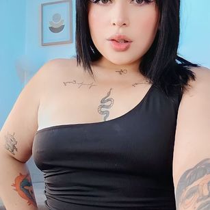 Model - Daniela Molina Umaa anal