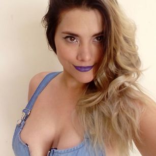 Model - Vannesa heels