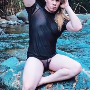 Model - Aurelian Foxx dildo