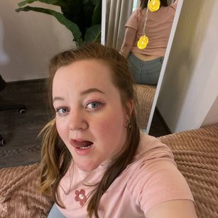 Model - Red Fox feet