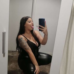 Model - GODDESS_to_SERVE mistress