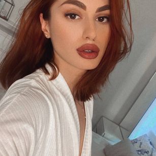 Model - Beatrice roleplay