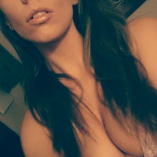 Model - DropTrouTube - Zoe 1