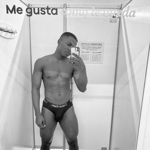 Model - milerjesus Ebony