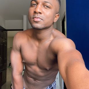 Model - milerjesus Ebony