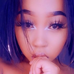 Model - Amber_R- deepthroat