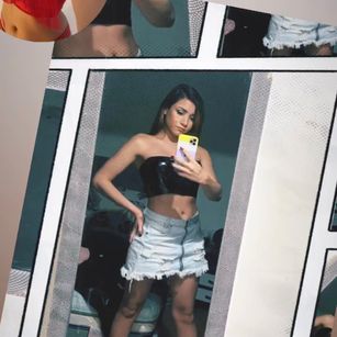 Model - CharlotteLissette bigcock