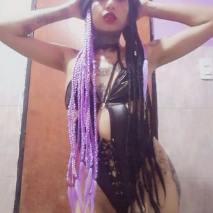 Model - LiaQueen pussy