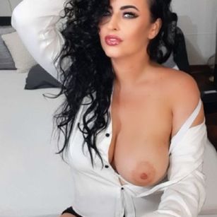 Model - karlla kinky