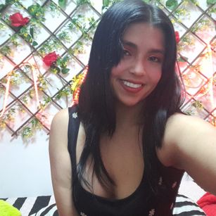 Model - thiara squirt