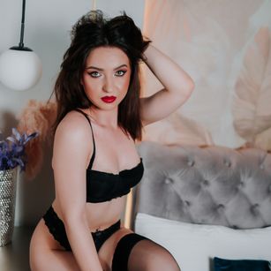 Model - SarahDevin cum