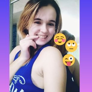 Model - CuteBeauti red