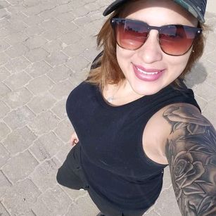 Model - ShanonStone belluda