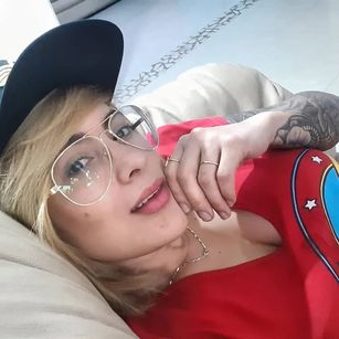 Model - ShanonStone bigbbobs