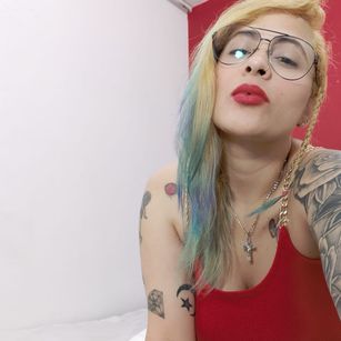 Model - ShanonStone rubia