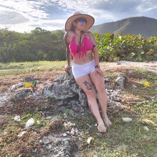 Model - ShanonStone rubia