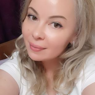 Model - CurvyWhitneyLynn Blonde