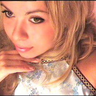 Model - CurvyWhitneyLynn anal