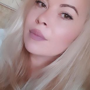 Model - CurvyWhitneyLynn curvy