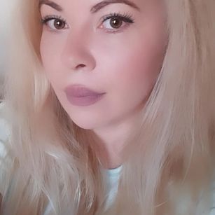 Model - CurvyWhitneyLynn mature