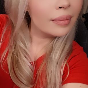 Model - CurvyWhitneyLynn anal