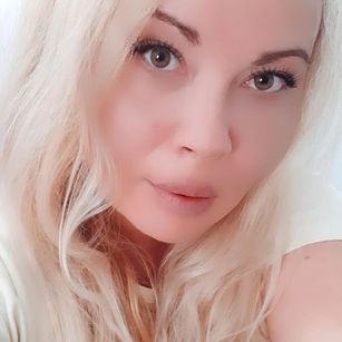 Model - CurvyWhitneyLynn anal