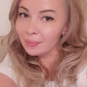 Model - CurvyWhitneyLynn Blonde