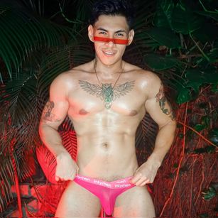 Model - Aiden Strong latin