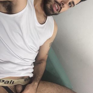 Model - Justyntr hairy