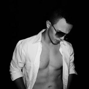 Model - Marcus_Klein feet