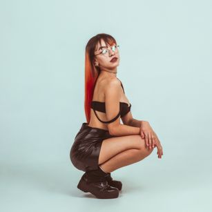 Model - AnneDark hardsex